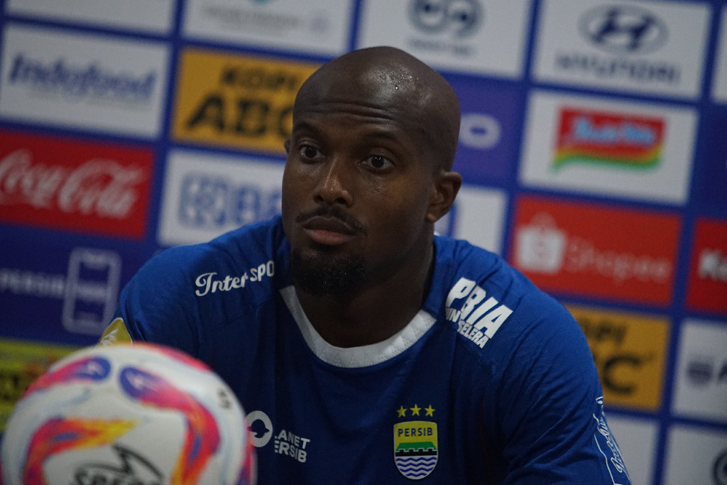 Gervane Kastaneer Sebut Persib Bisa Unggul Atas PSS Dengan Skor Lebih Besar