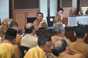 Rapat sistem prasmanan