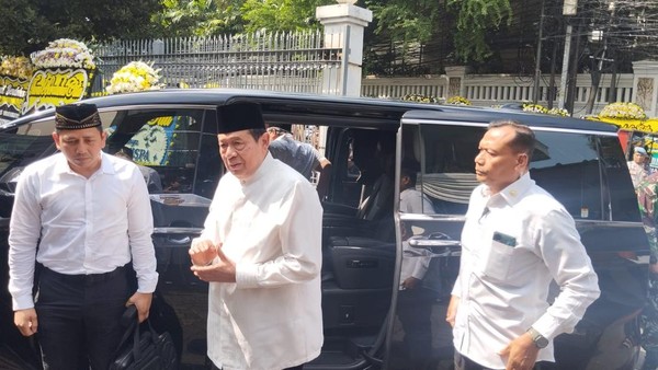 Titiek puspa meninggal