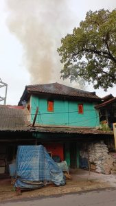 Gudang Alat Pengeboran di Jalan Arjuna Bandung Terbakar