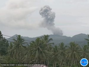 Gunung Dukono Erupsi, Wisatawan dan Masyarakat Dilarang Mendaki Mendekati Kawah Malupang Warirang