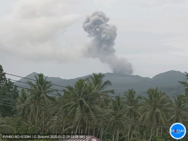 Gunung Dukono Erupsi, Wisatawan dan Masyarakat Dilarang Mendaki Mendekati Kawah Malupang Warirang