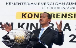 Menteri ESDM Ungkap Pemerintah Berencana Alihkan Impor BBM dari Singapura
