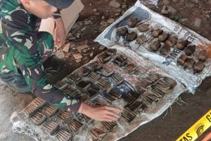 granat di pengungsian lewotobi