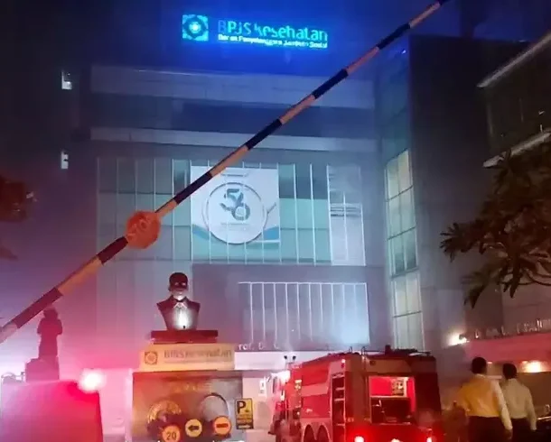 Gedung BPJS Kesehatan Cempaka Putih Jakarta Pusat Kebakaran