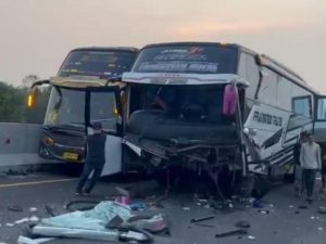 kecelakaan bus rombongan bonek