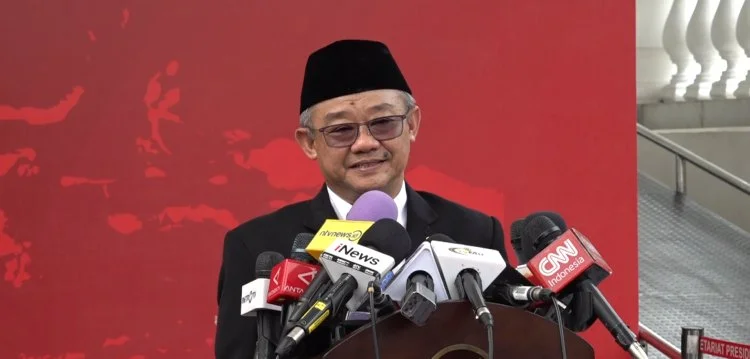 larangan wisuda sekolah
