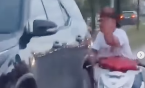 pisau mobil