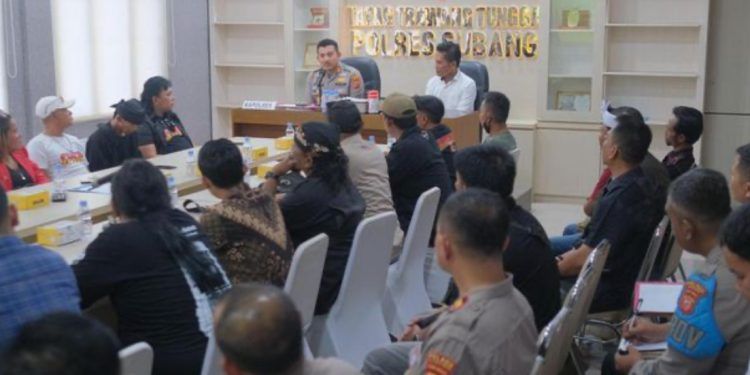 polisi subang hina seniman