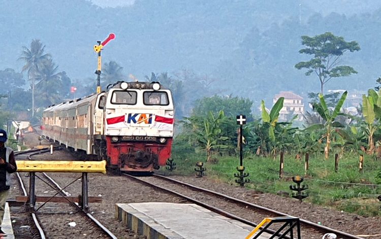 reaktivasi jalur KA