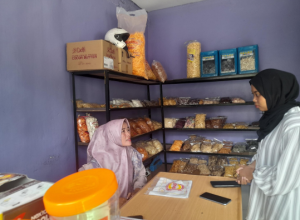 Strategi Komunikasi Pemasaran Pemilik UMKM Toko Mey Coklat dan Cemilan dalam Membangun Citra Usaha di Era Digita