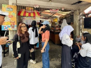Kekuatan Teh Poci dan Media Sosial: Strategi untuk Menyentuh Rasa danMeningkatkan Penjualan