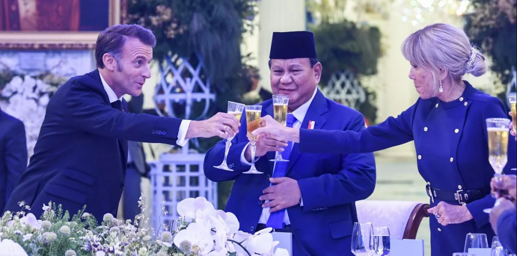 minuman alkohol prabowo macron