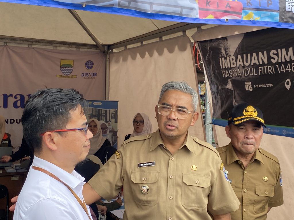 Skandal Kursi Sekolah di Kota Bandung, Farhan Ancam Tindak Pidana Pelaku dan Orang Tua!
