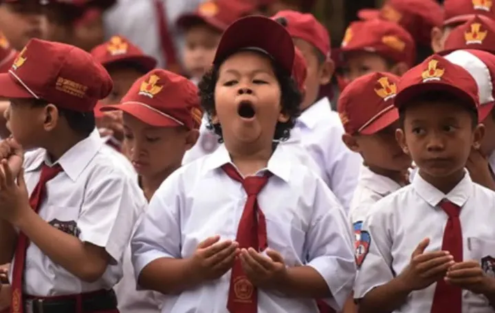 masuk sekolah jam 6 pagi