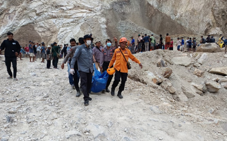 korban longsor gunung kuda cirebon