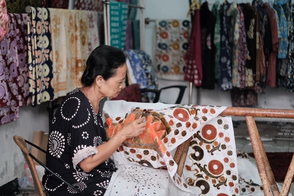 Batik Who's The next Paris 2025