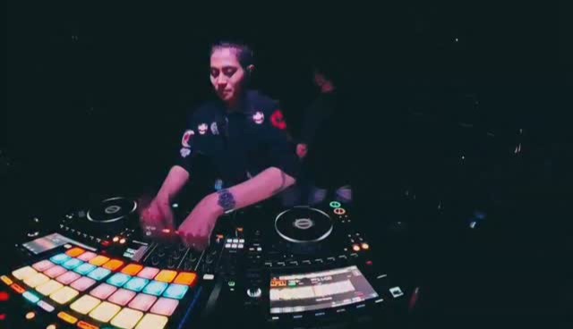 DJ Panda Erika Carlina