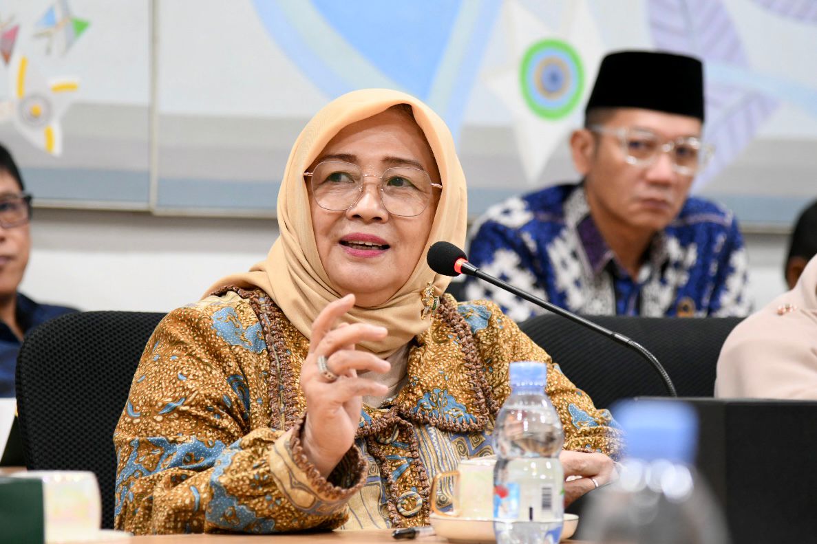 Euis Ida Wartiah dan Pansus VIII DPRD Jabar Rapat Kerja di Bogor
