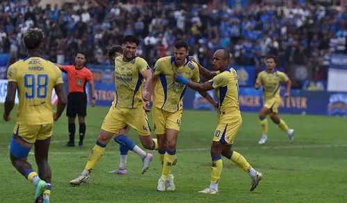 Tanggapi Sanksi AFC, Persib Bandung Buka Suara