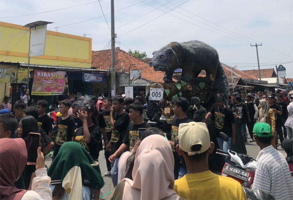 Karnaval Muludan Gegesik