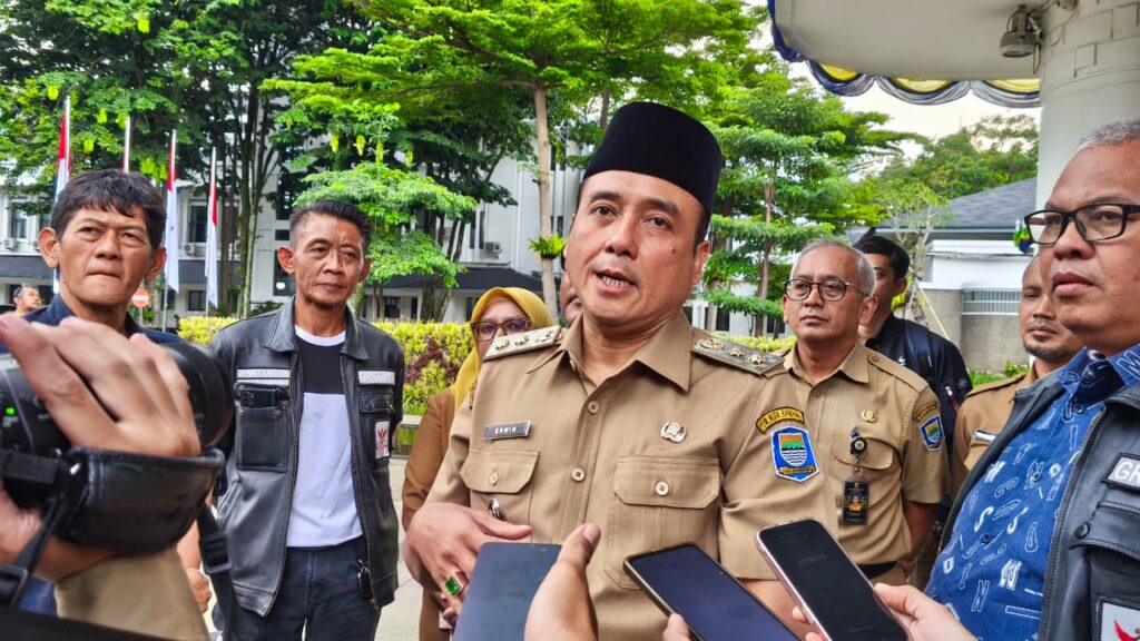 Tertibkan 1.000 Lebih Reklame Ilegal, Pemkot Bandung Ultimatum Bongkar Sendiri dalam 7 Hari