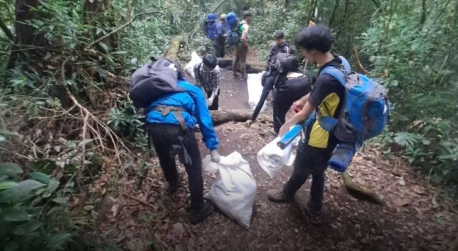 gunung gede pangrango