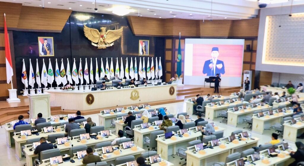 Euis Ida Wartiah Hadiri Rapat Paripurna DPRD Jabar Penetapan Rencana Kerja