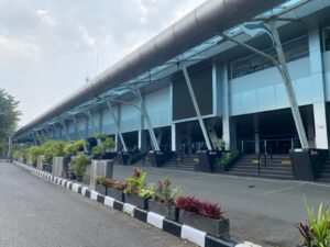 Bandung Terpanggang! Warga Keluhkan Panas Ekstrem yang Tak Biasa: Tidur di Lantai pun Masih Gerah