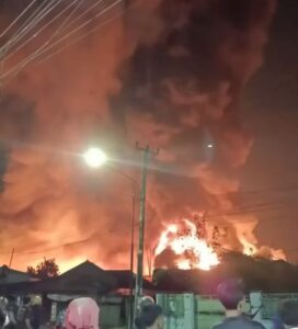 Kabakaran Pabrik Pengelolaan Limbah B3 di Karawang