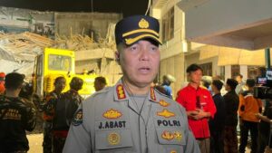 bangunan ponpes di sidoarjo ambruk-1