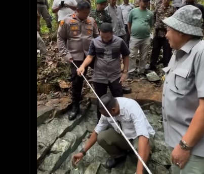 penemuan batu giok