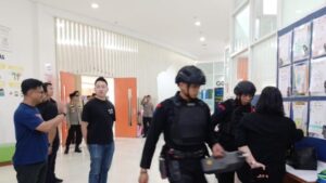 sekolah internasional di kelapa gading diteror bom