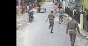 sisiwa bolos sekolah satpol pp