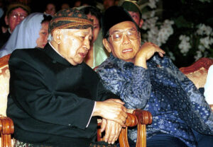 Soeharto dan Gus Dur pahlawan nasional