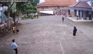 Kampus unsil roboh (Instagram Info Jawa Barat)
