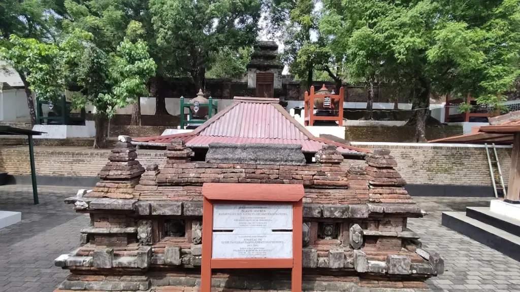 RAJA KERATON SOLO MENINGGAL DUNIA-3