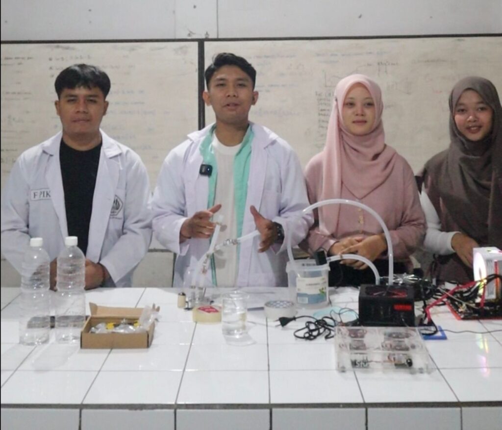 Mahasiswa UHS
