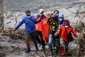 erupsi gunung semeru