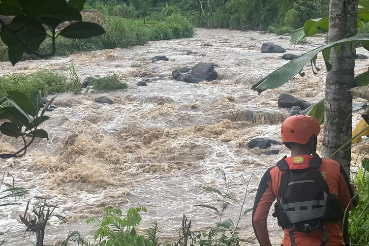 Mahasiswa KKN UIN Cirebon terseret sungai