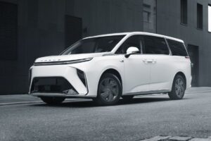 Maxus Mifa 9