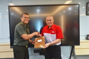 JNE Kembali Dipercaya TNI AD Untuk Pendistribusian Dokumen dan Surat Dinas