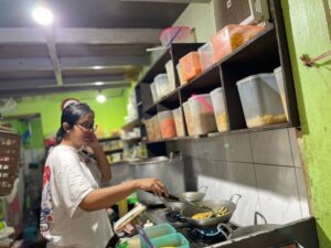 Kuliner Bandung Seblak Teh Ida, Hidden Gem Murah Meriah di Jalan Braga