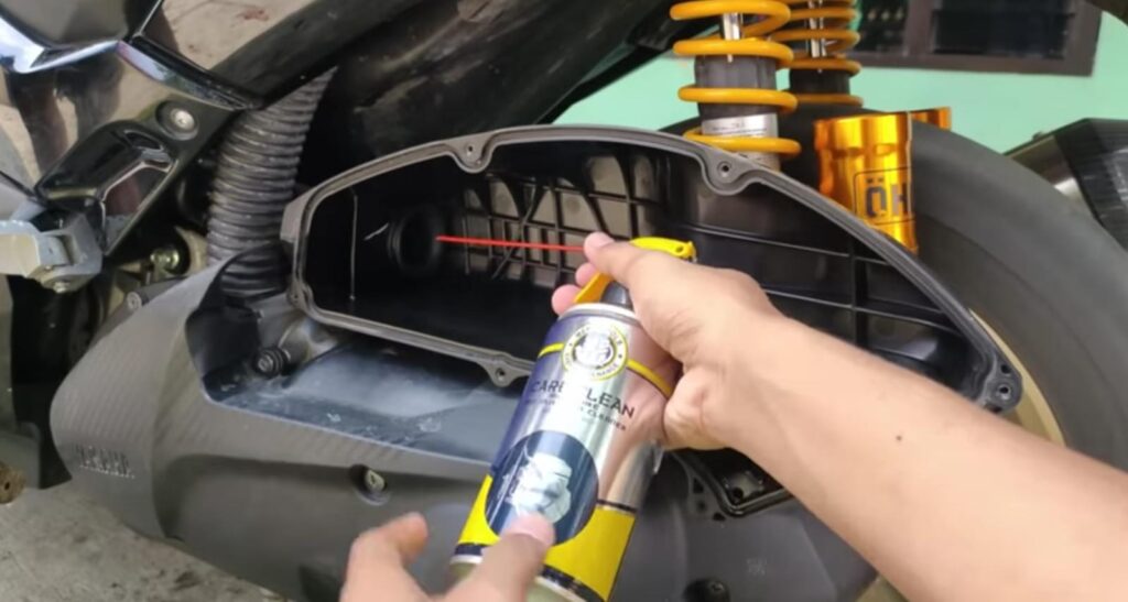 5 Kebiasaan yang Bisa Merusak Mesin Motor