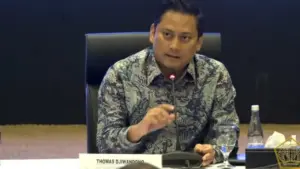 profil Thomas Djiwandono