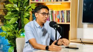 Zainal Arifin Mochtar Diteror