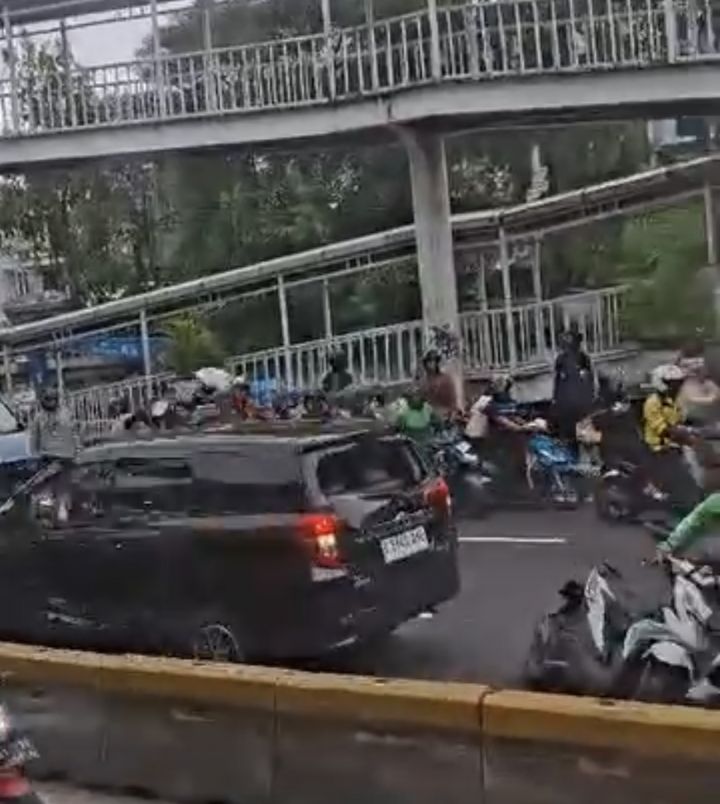 lawan arah Jakarta Pusat