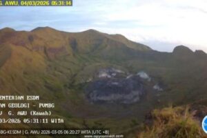 gunung awu