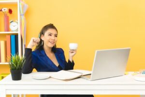 Bekerja di Kantor dengan Bahagia pasca Liburan