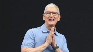 Tim Cook Mundur dari Apple, Era Baru Dimulai di Bawah John Ternus